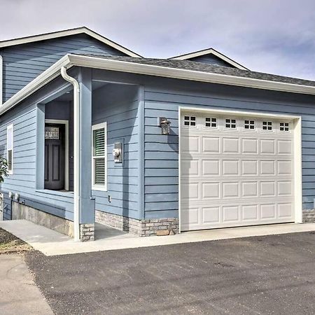 Modern Oregon Retreat W/ Deck, Hot Tub, Ocean View Depoe Bay Exterior photo